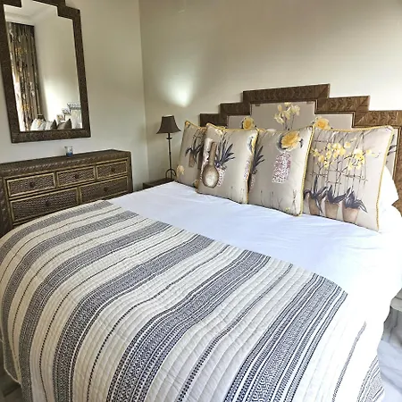 Apartment In Marbellas Exclusive Area Pass The Keys